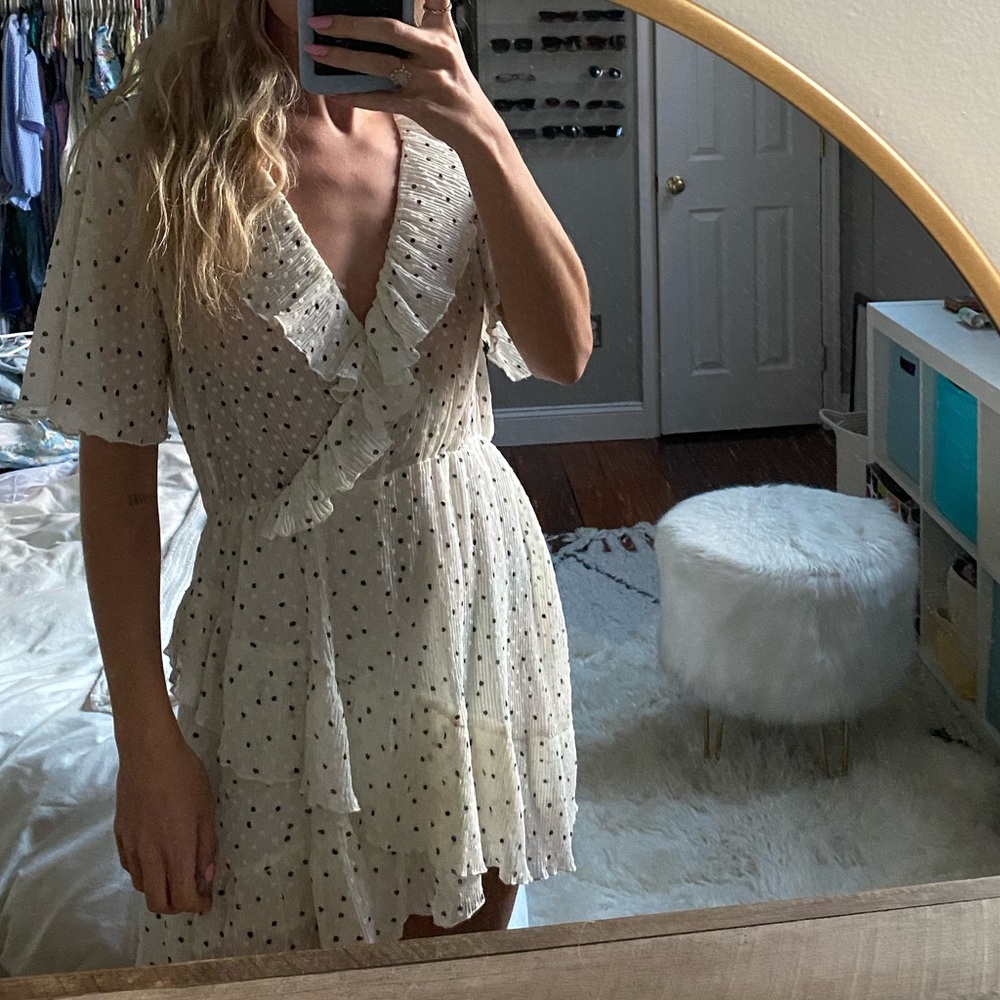 Zara Vneck Short Sleeve Romper
